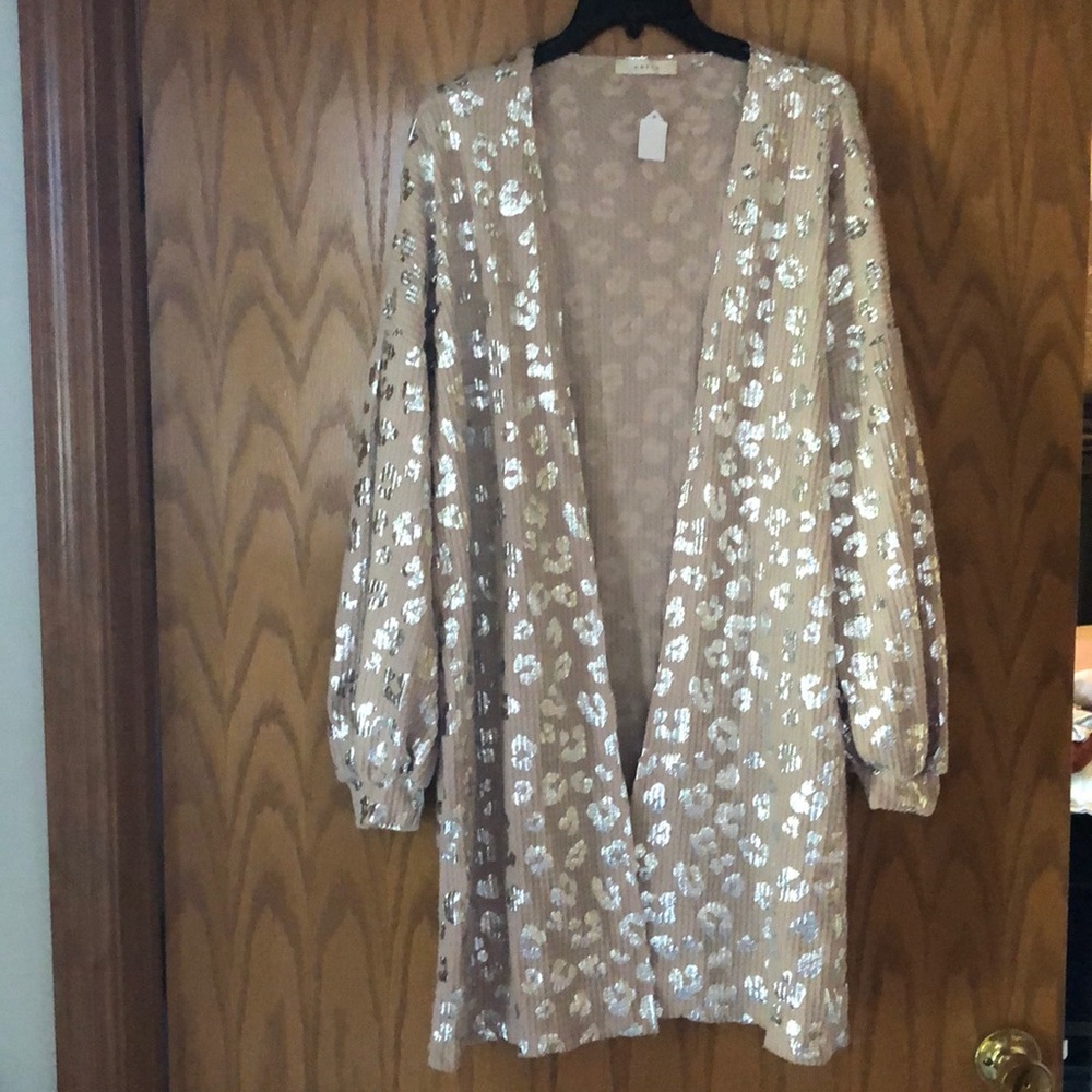 New Boutique puff sleeve, leopard print, duster size XL